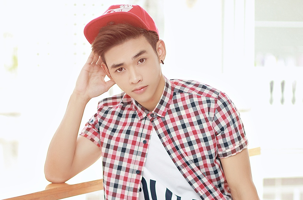 Ao khong tay xua tan nang he hinh anh