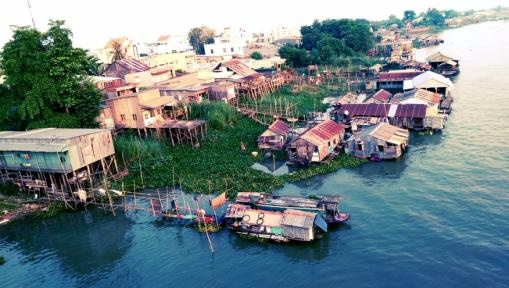 Ngau hung cuoc song qua lang kinh cua HTC One (M8) hinh anh