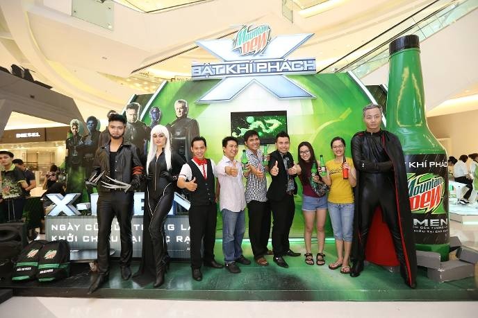 Dew Dudes bat khi phach X cung 'X-Men' trong ngay cong chieu hinh anh