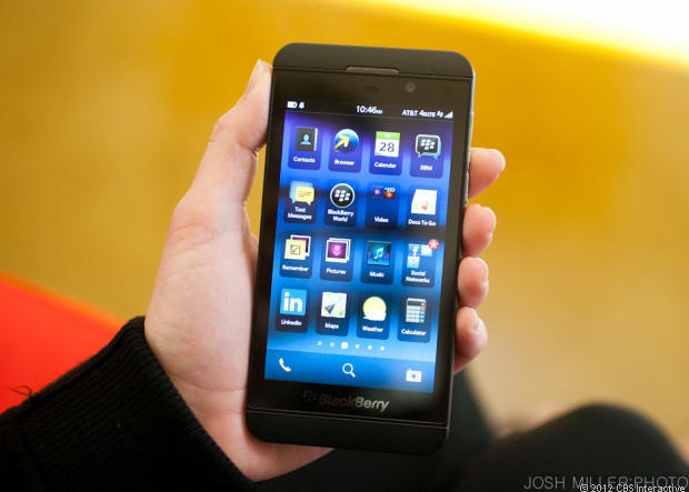 BlackBerry Z10 con  4.399.000 dong hinh anh
