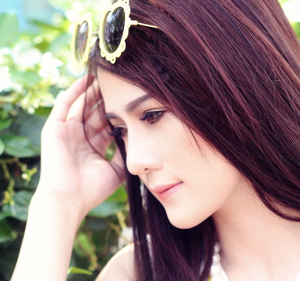 Miu Miu Pham - co gai yeu nhung bong hoa mua he hinh anh