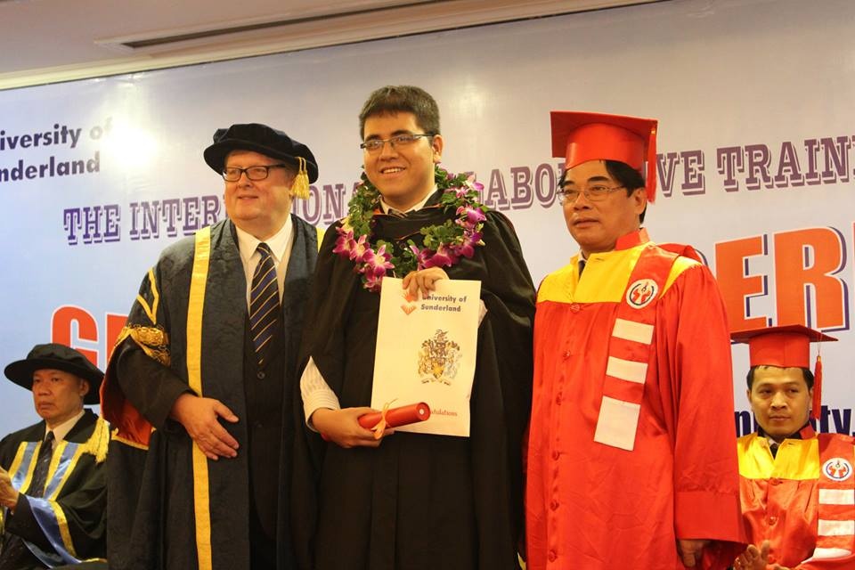 Chon tuong lai thanh cong voi Sunderland hinh anh