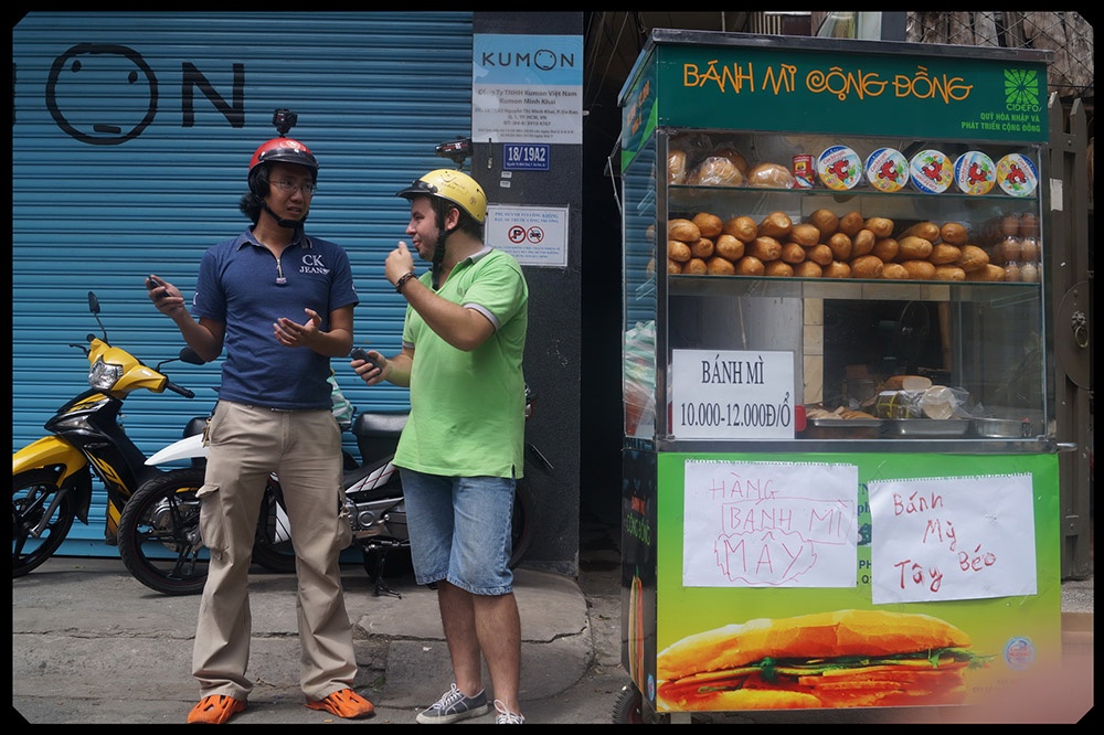 Chang trai Ba Lan me cuoc song cua sinh vien Viet Nam hinh anh