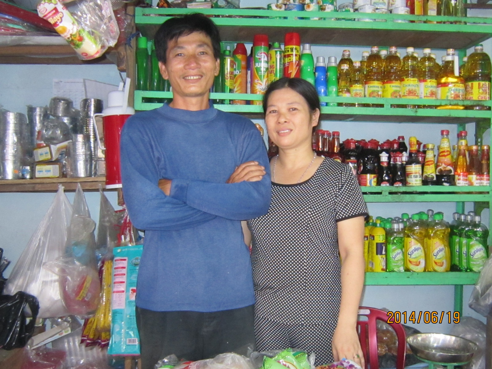 An mi A-One trung tivi, gui tang chien si noi dao xa hinh anh