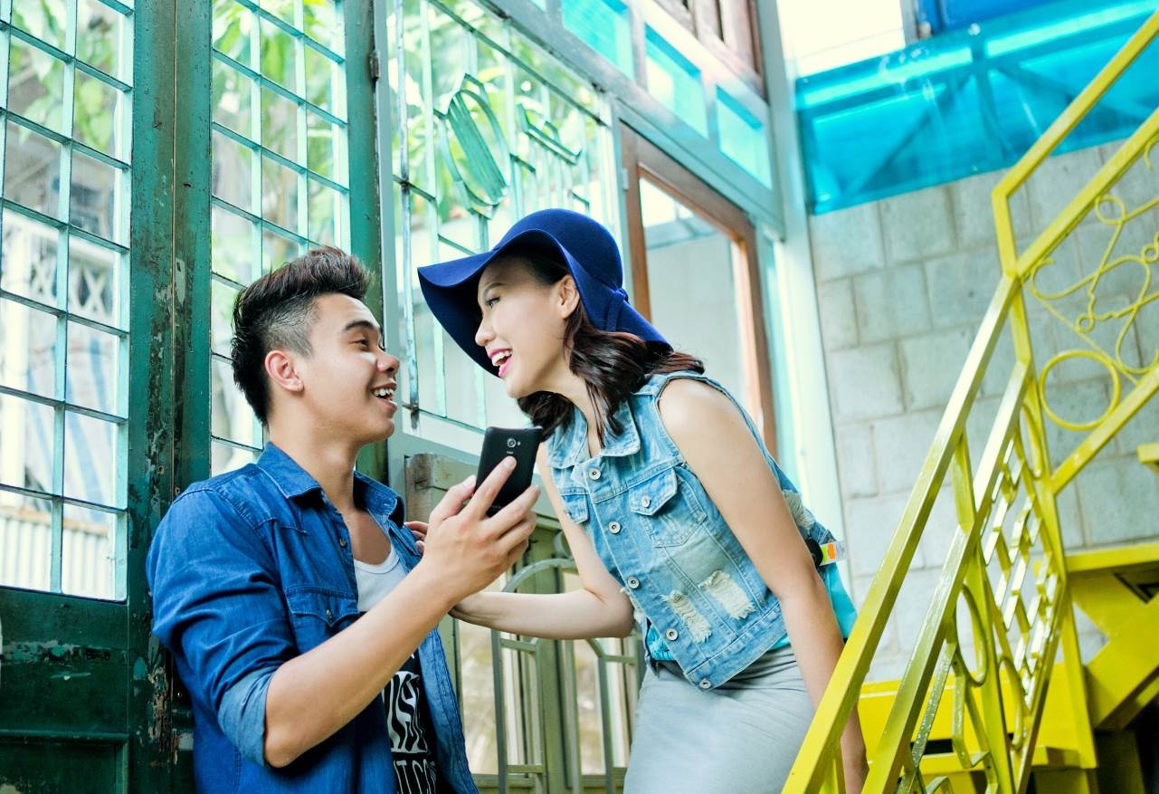 Phuong Linh - Dong Hung tinh tu ben nhau hinh anh