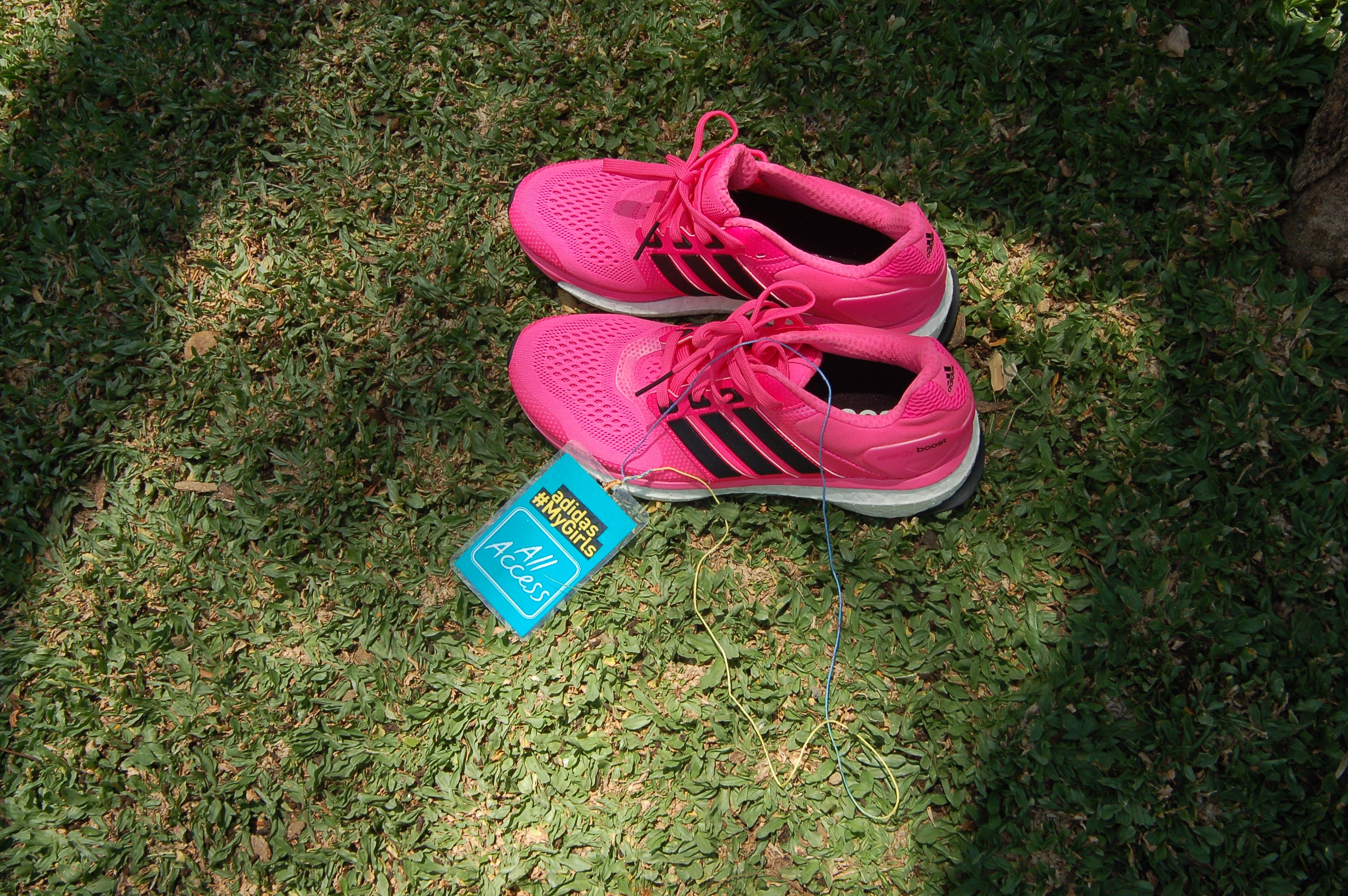 BST do the thao adidas danh cho co nang sporty hinh anh