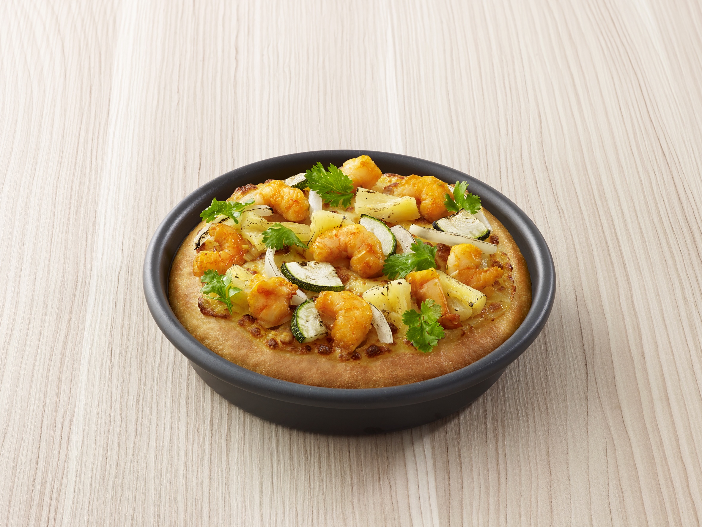 Spicy Shrimp: Pizza với tôm, bí ngòi, hành tây, hơi cay