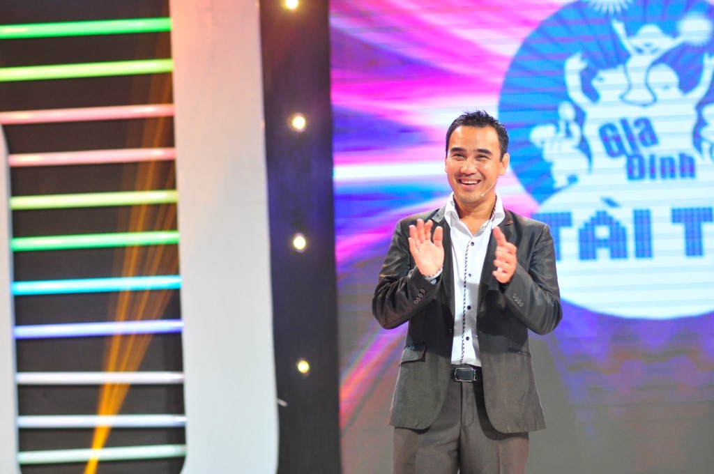 Quyen Linh bi doi ten nu tren san khau 'Gia dinh tai tu' hinh anh