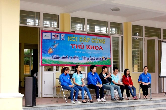 Các thủ khoa, á khoa cùng Zuni tổ chức chia sẻ kinh nghiệm mùa thi