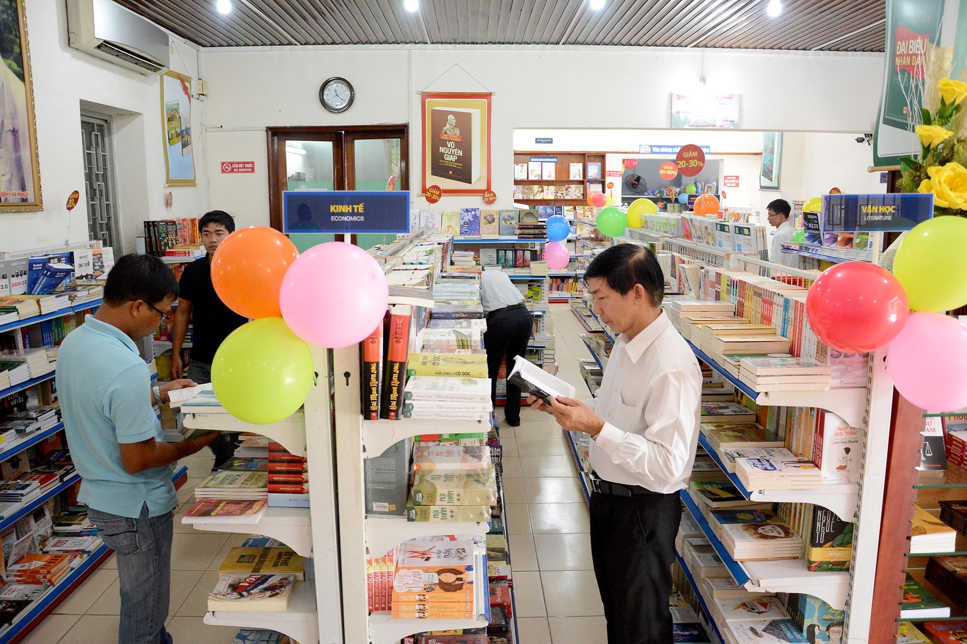 Tuần lễ sách hay lần thứ 8 diễn ra từ ngày 25/10 đến 2/11, tại hai địa điểm: 62 Nguyễn Thị Minh Khai, quận 1 và 86-88 Nguyễn Tất Thành, quận 4.