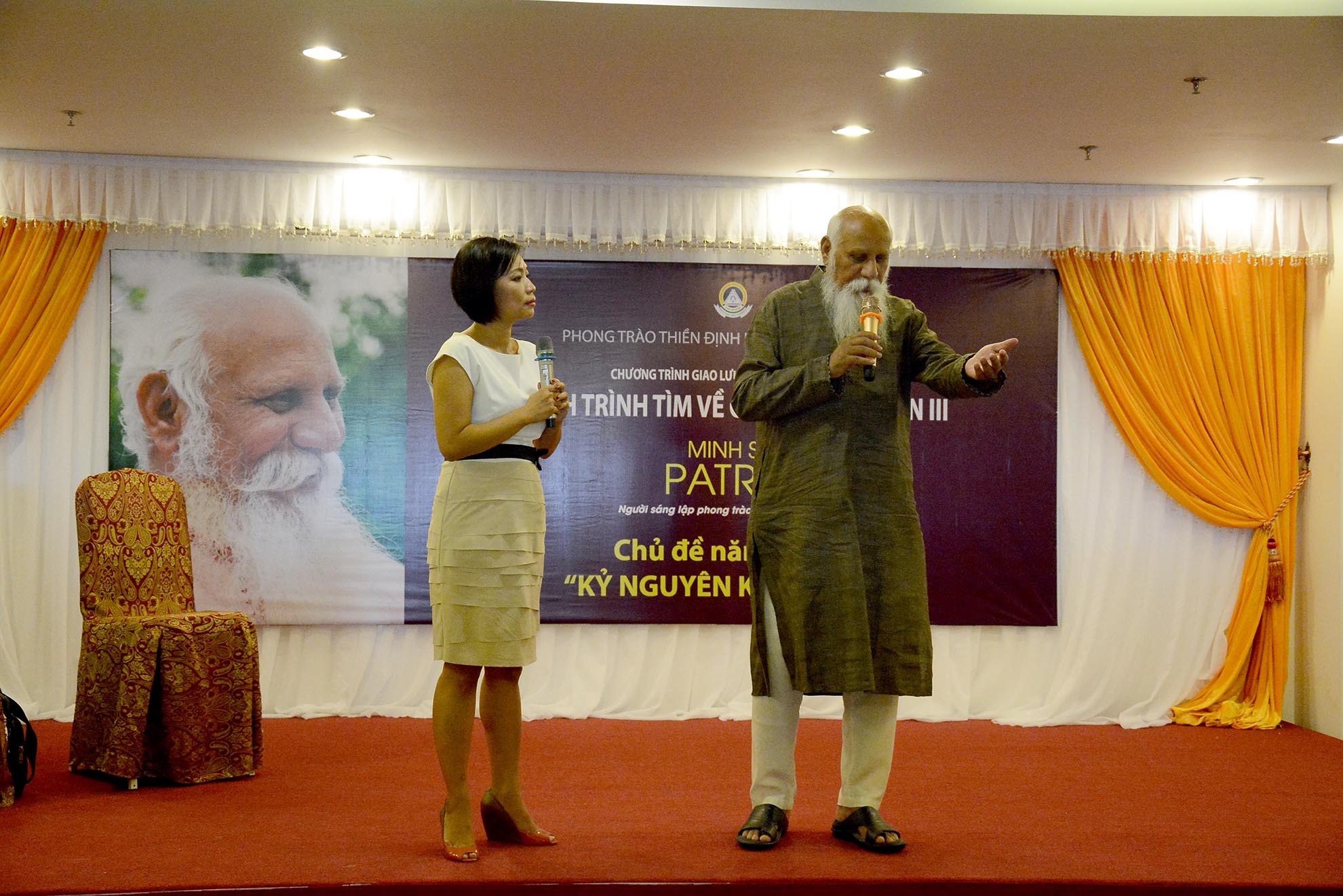 Thiền định Kim Tự Tháp là phong trào phi tôn giáo, phi lợi nhuận với mục tiêu giới thiệu cách thiền theo hơi thở đến tất cả các nước trên thế giới.