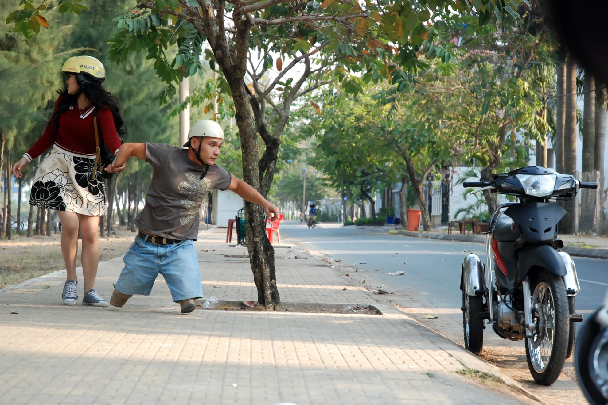 Vai diễn này cho Lợi nhiều cảm xúc vì làm anh nhớ đến thời đi bán vé số mưu sinh của mình. Bên cạnh đó được “hóa thân” làm anh hùng cứu mĩ nhân làm anh hết sức thích thú.
