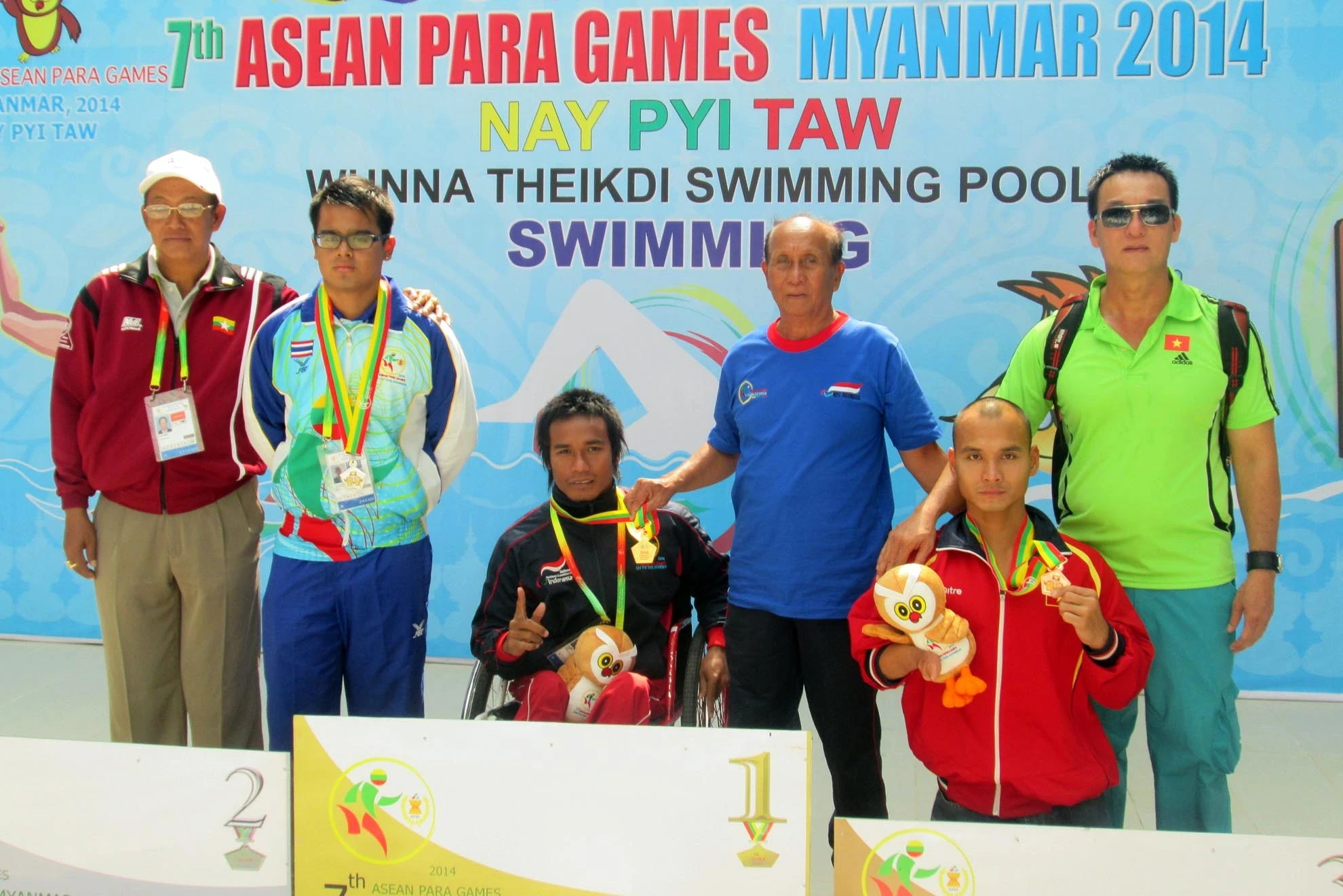 1 huy chương vàng năm 2011, 3 huy chương bạc 2012, 1 huy chương vàng 2 huy chương bạc năm 2013 ở các giải thể thao người khuyết tật toàn quốc. Và đặc biệt là  huy chương đồng bơi lội tại Asean Para Games 2013 ở Myanmar. 