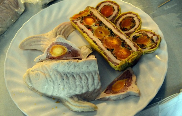 Banh tet phat tai ban chay o ngay hoi tung hang Tet Sai Gon hinh anh