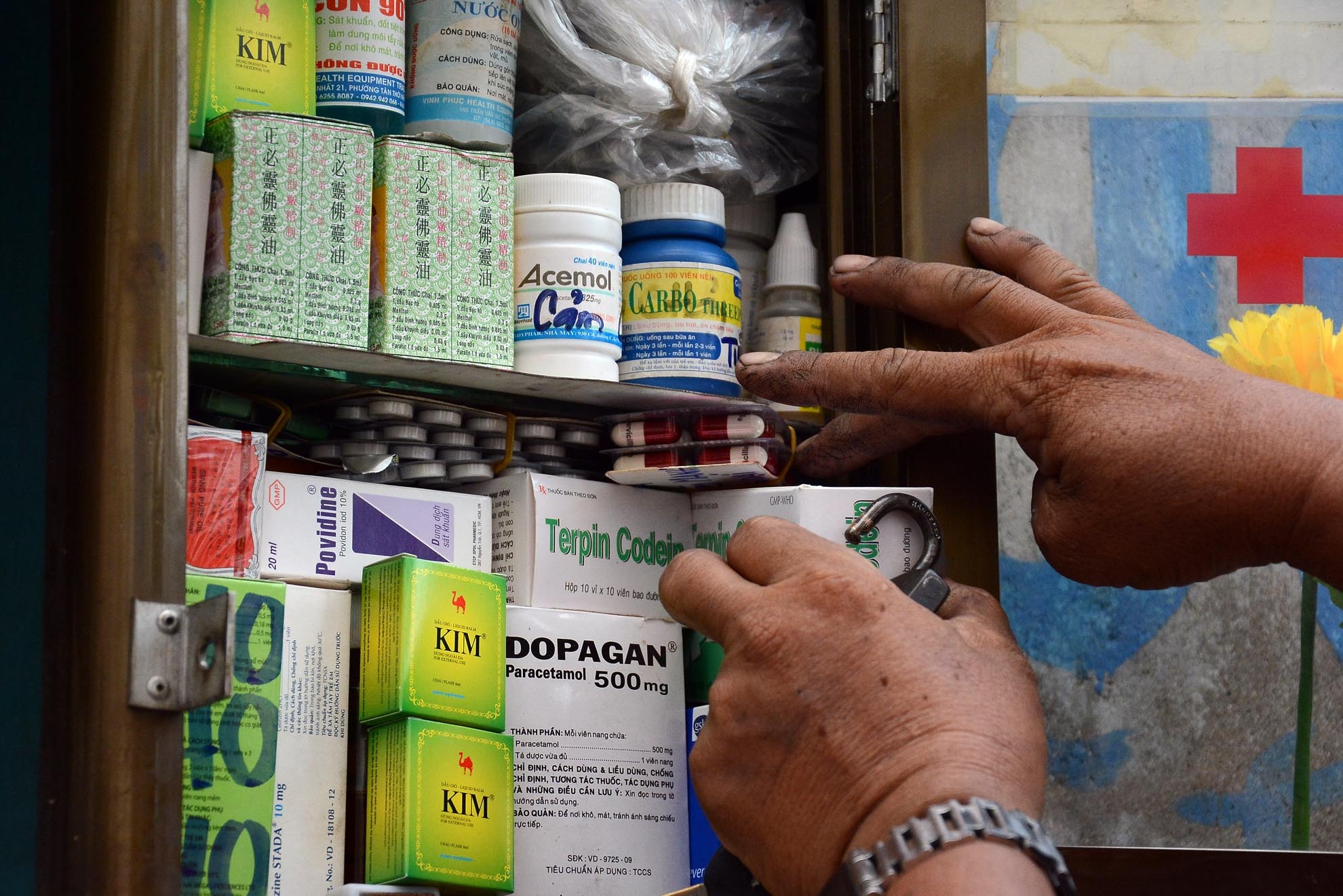 “Thấy bây giờ, người khuyết tật, người bán vé số, lượm ve chai ngày càng đông mà kiếm tiền để mưu sinh cũng không dễ, nên tôi luôn tâm niệm sẽ góp chút công sức giúp đỡ họ đỡ vất vả hơn”, anh Út tâm sự.