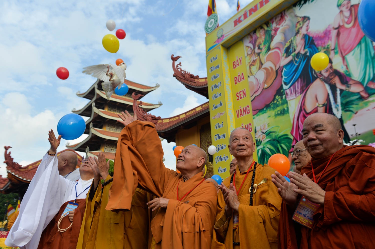 Le ruoc Phat o thanh pho Hue anh 4