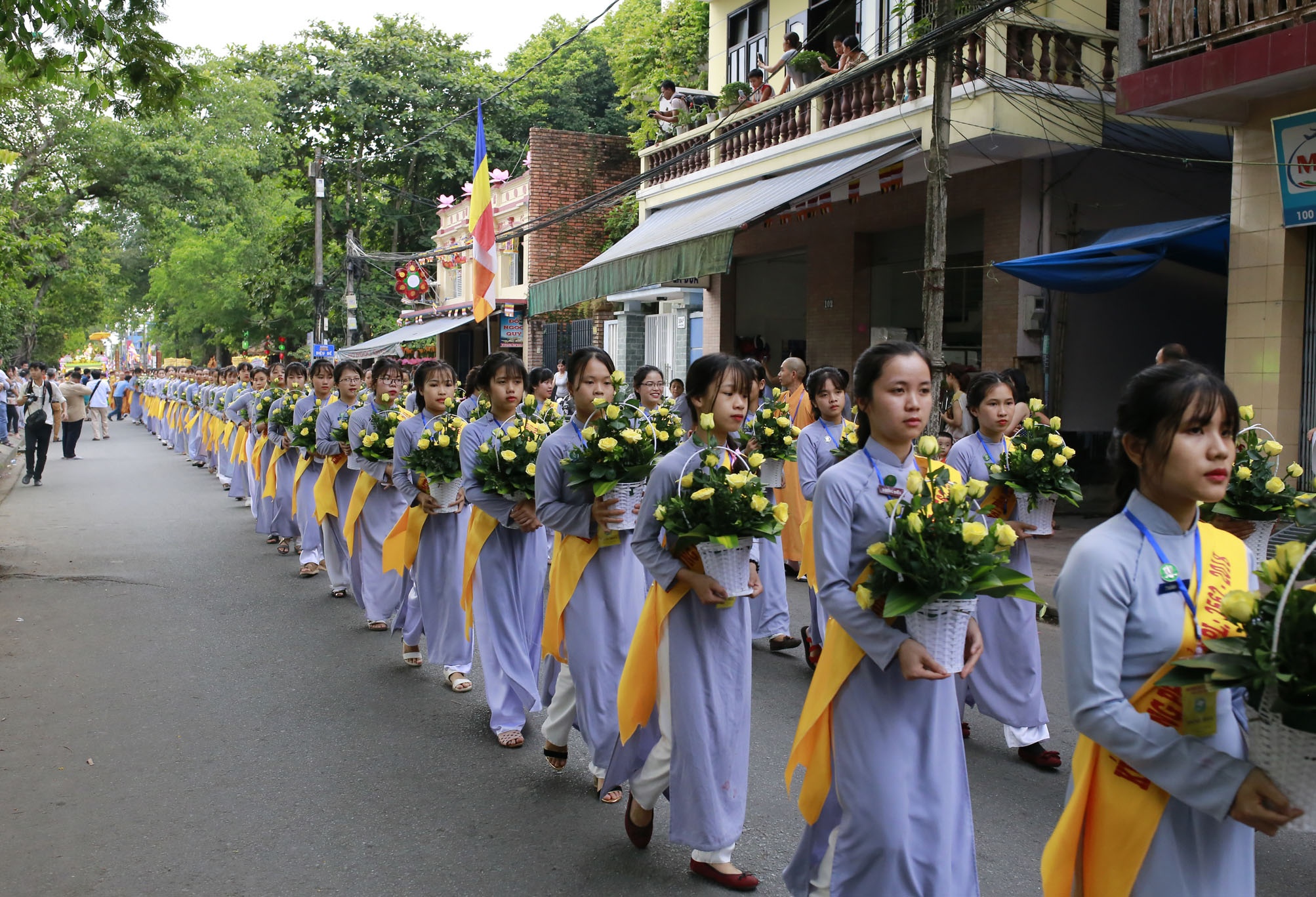 Le ruoc Phat o thanh pho Hue anh 13