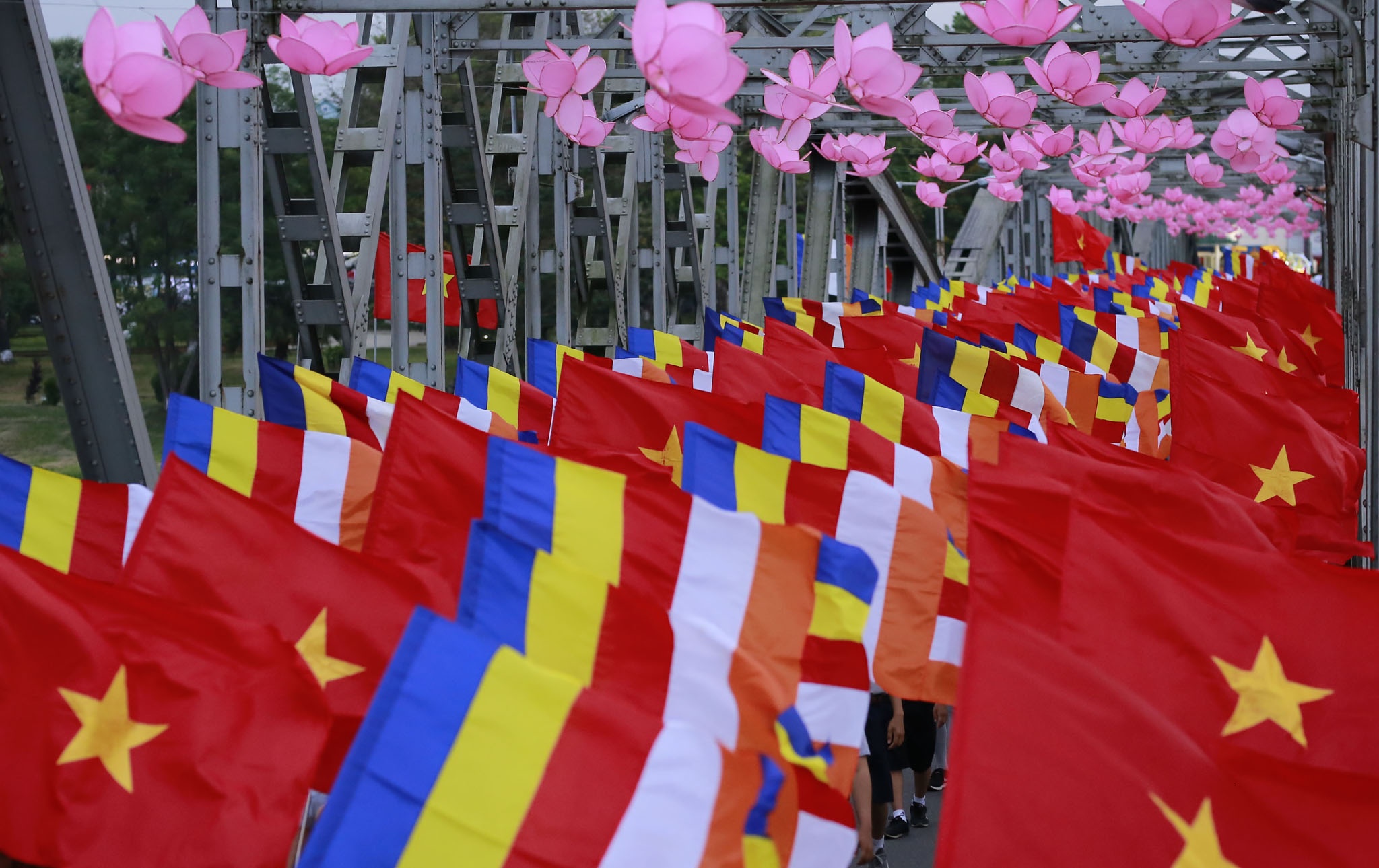 Le ruoc Phat o thanh pho Hue anh 7