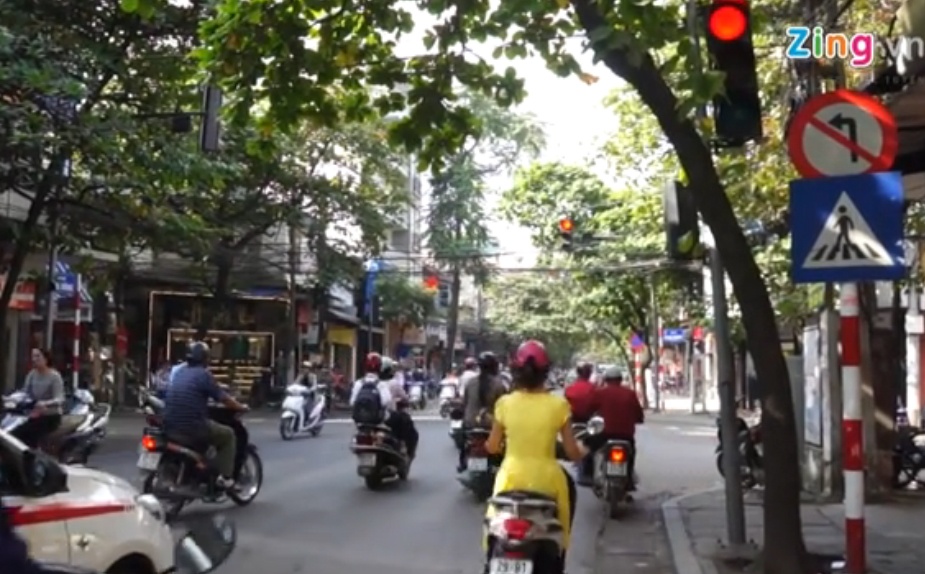 Vang canh sat, thi nhau vuot den do o thu do hinh anh