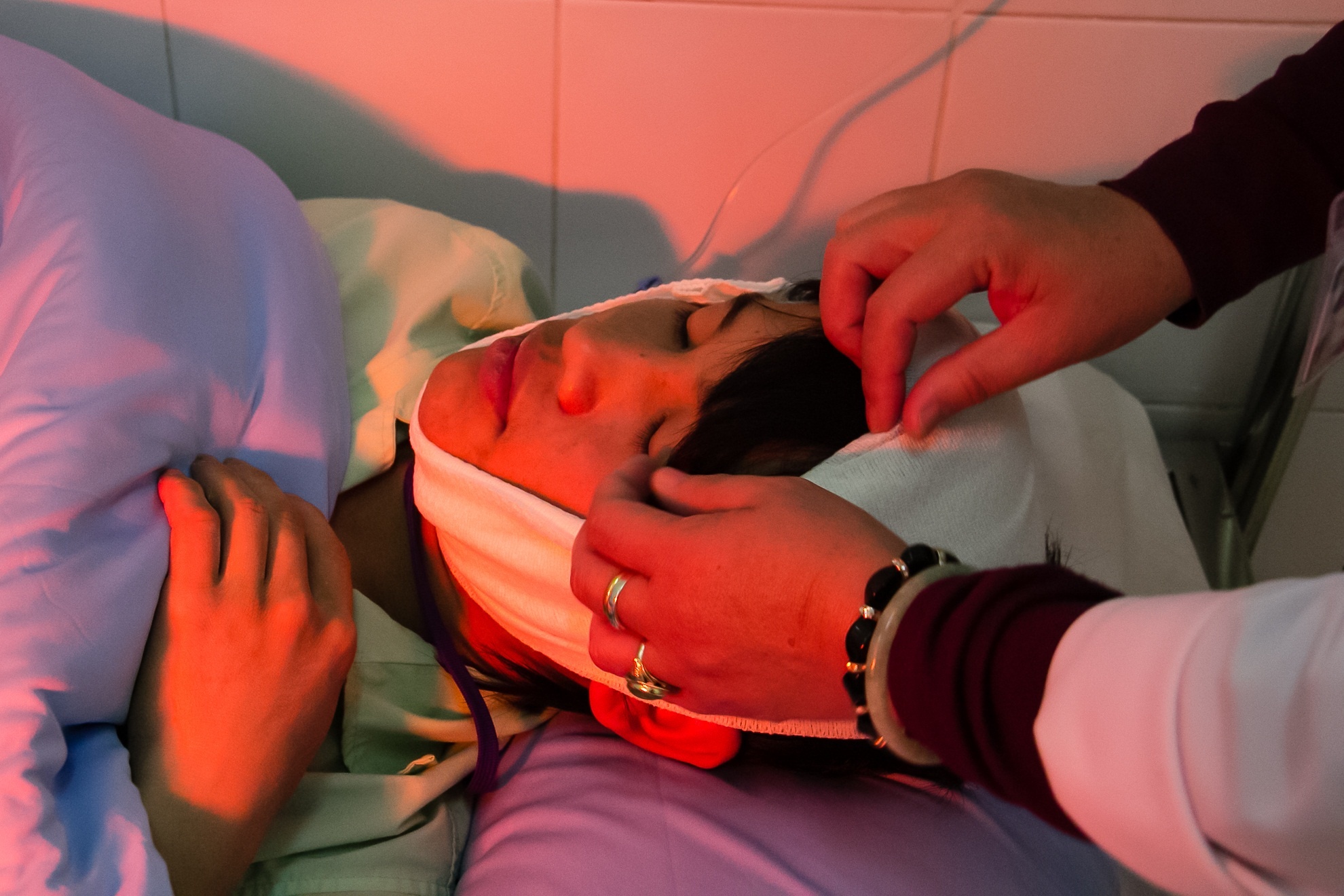 Các chấn thươn đầu khá nguy hiểm nên cần được băng và bảo vệ đúng quy cách để khả năng phúc hồi cao nhất.