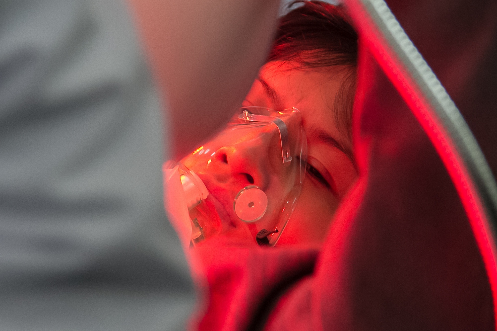 Đặng Thị Hồng Ngọc là nạn nhân nữ duy nhất của tai nạn sập hầm thủy điện Đa Dâng. Do sức khỏe yếu nên hiện nay chị đang trong tình trạng suy kiệt.