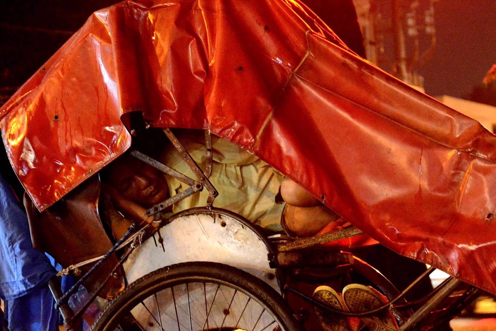 Nhiệt độ tại TP.HCM vào đêm và sáng sớm xuống khá thấp, dưới 20 độ C. Nhiệt độ này được coi là cái lạnh mùa đông với người dân ở mảnh đất phương Nam quanh năm nắng ấm.