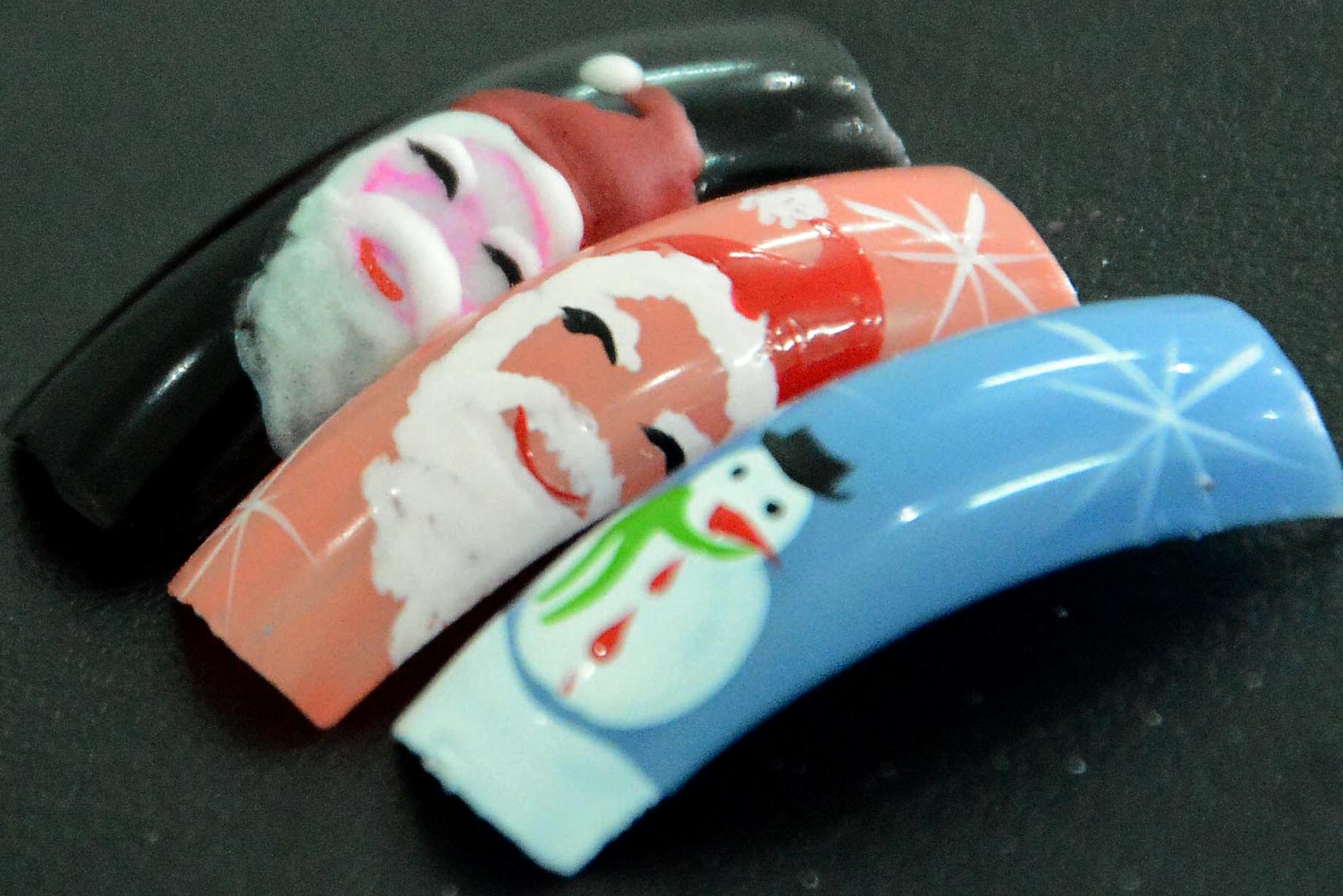 Ông già noel, người tuyết, con tuần lộc là những mẫu móng được nhiều khách hàng ưa chuộng.