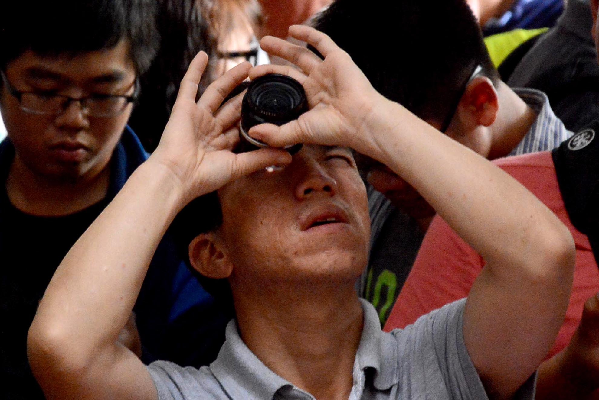 200 dan choi anh Sai Gon tham gia cho phien may anh tat nien hinh anh