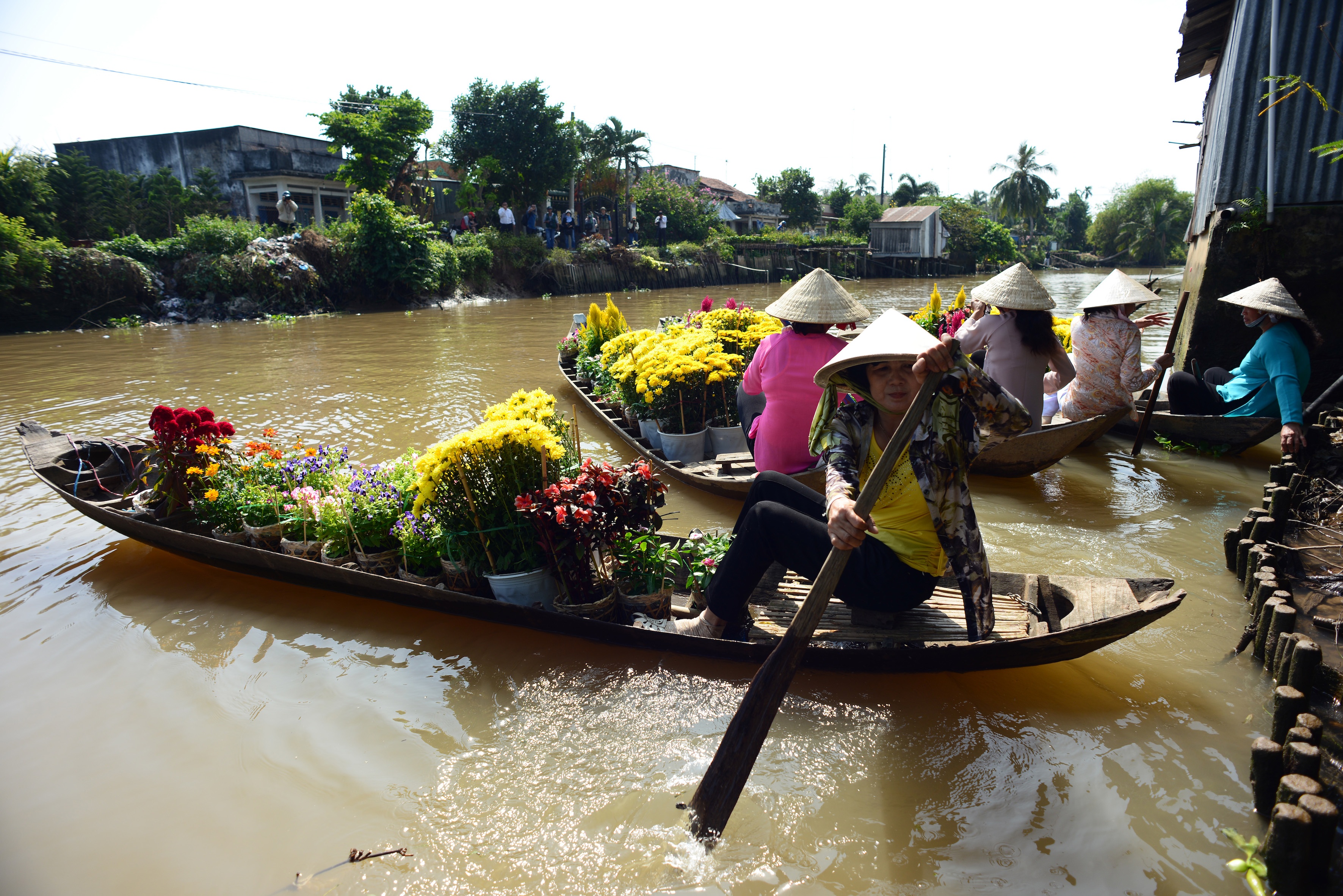 Vuong quoc hoa qua o mien Tay soi dong ngay giap Tet hinh anh