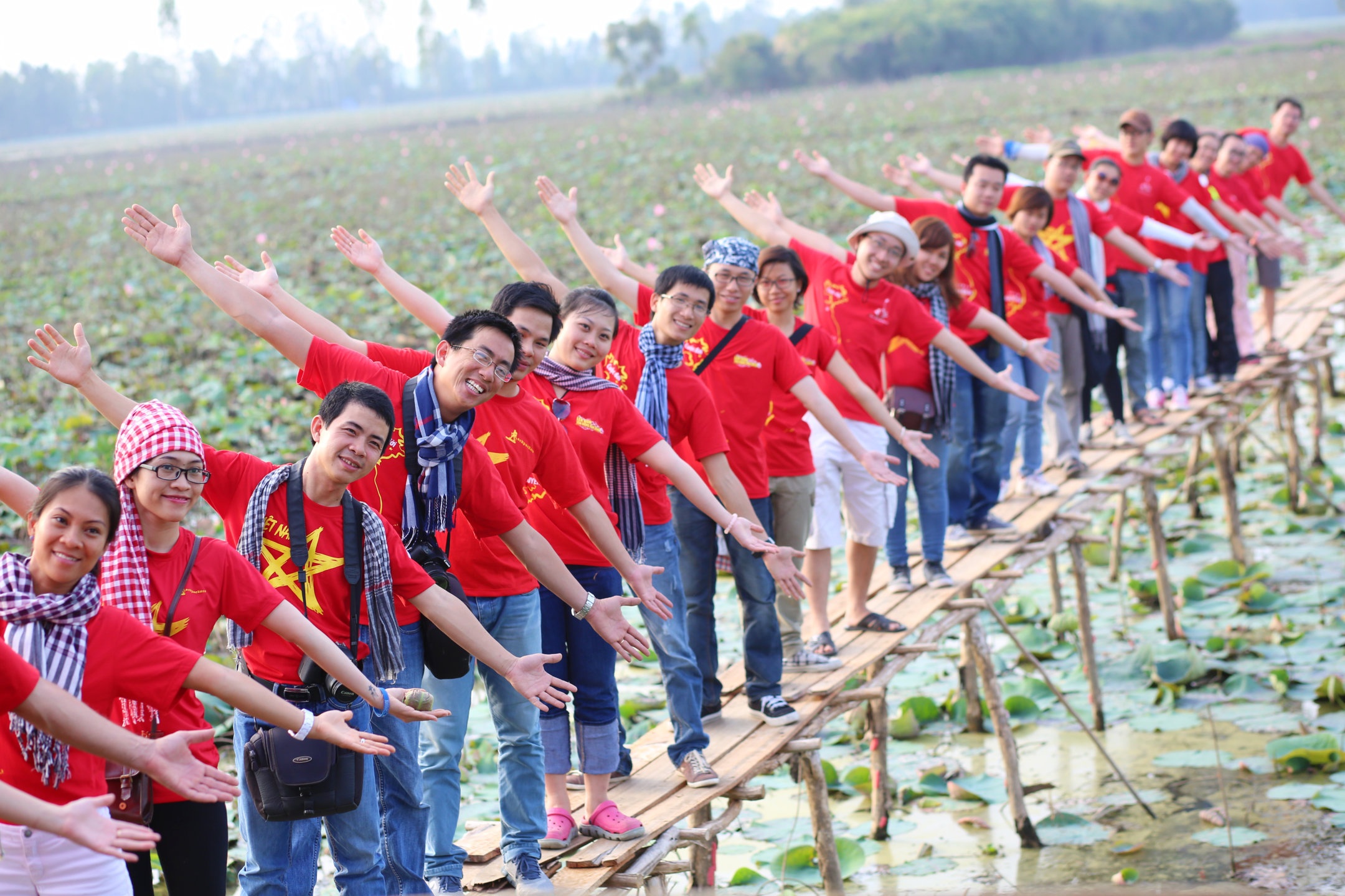 Đi phượt nhóm đang là trào lưu hiện nay, giúp cho chi phi được tiết giảm, có thêm nhiều bạn bè  và cũng khắc lại nhiều khoảnh khắc đẹp của tuổi trẻ.