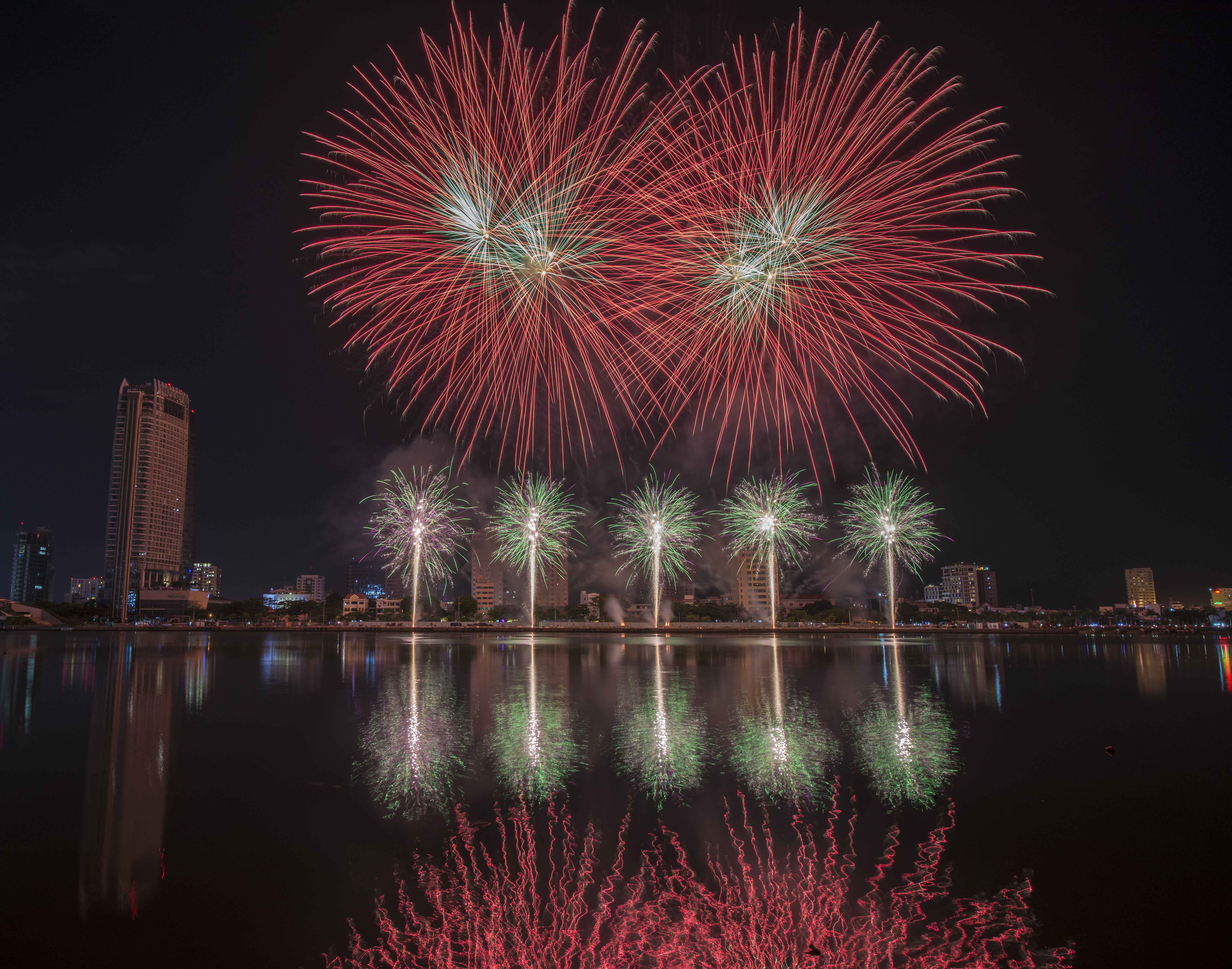 chung ket le hoi phao hoa quoc te Da Nang anh 2