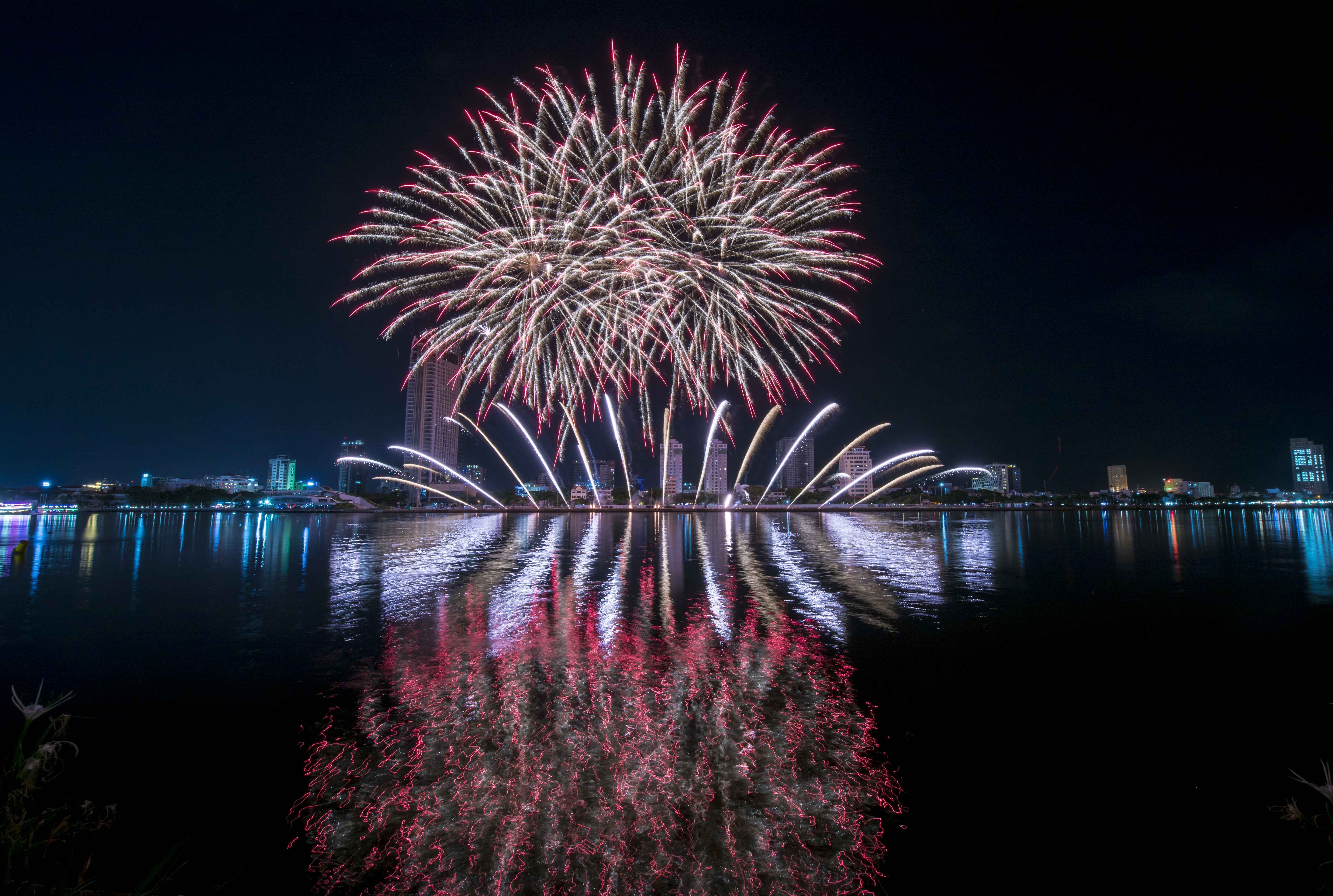 chung ket le hoi phao hoa quoc te Da Nang anh 8