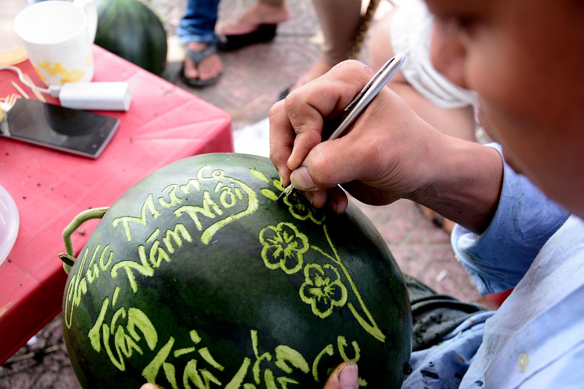 300.000 dong/cap dua hau khac chu o Sai Gon hinh anh