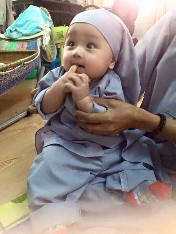 Hảnh ảnh bé Minh Hậu được chia sẻ trên cộng đồng mạng