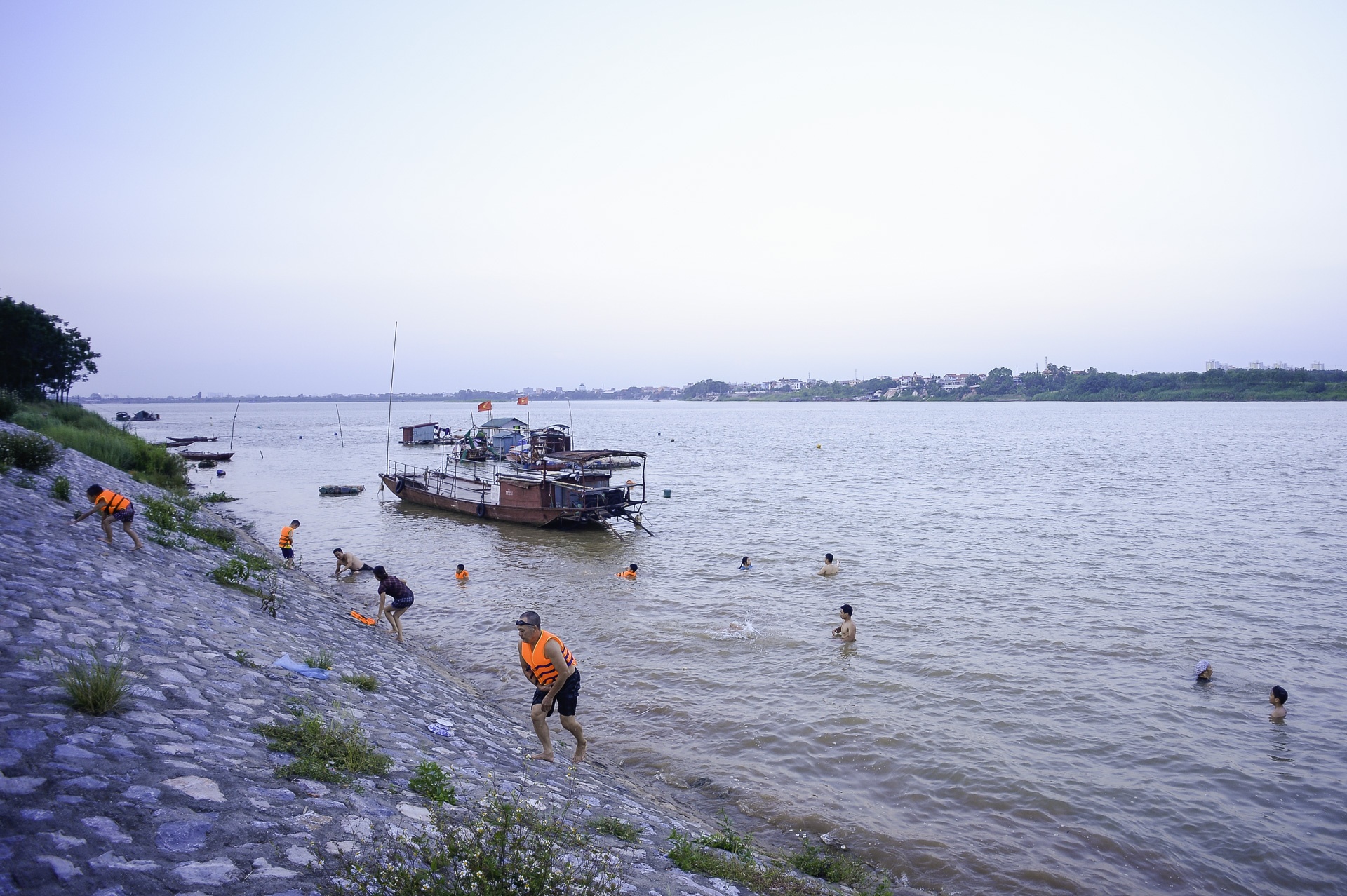 boi loi,  nang nong,  tre em,  nhiet do anh 6