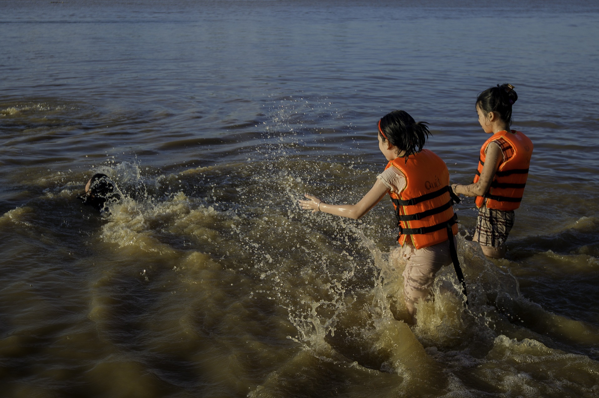 boi loi,  nang nong,  tre em,  nhiet do anh 18