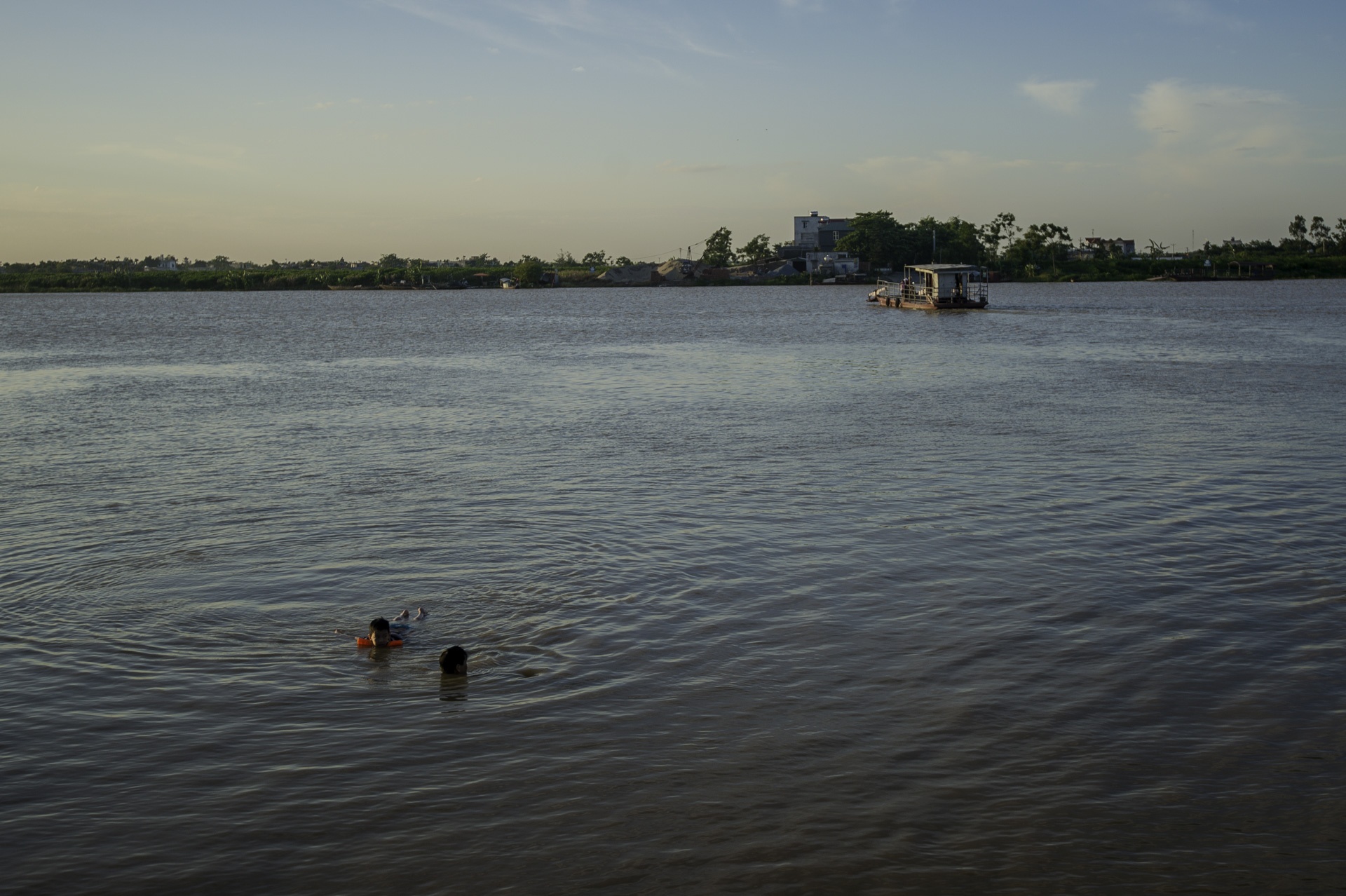 boi loi,  nang nong,  tre em,  nhiet do anh 17