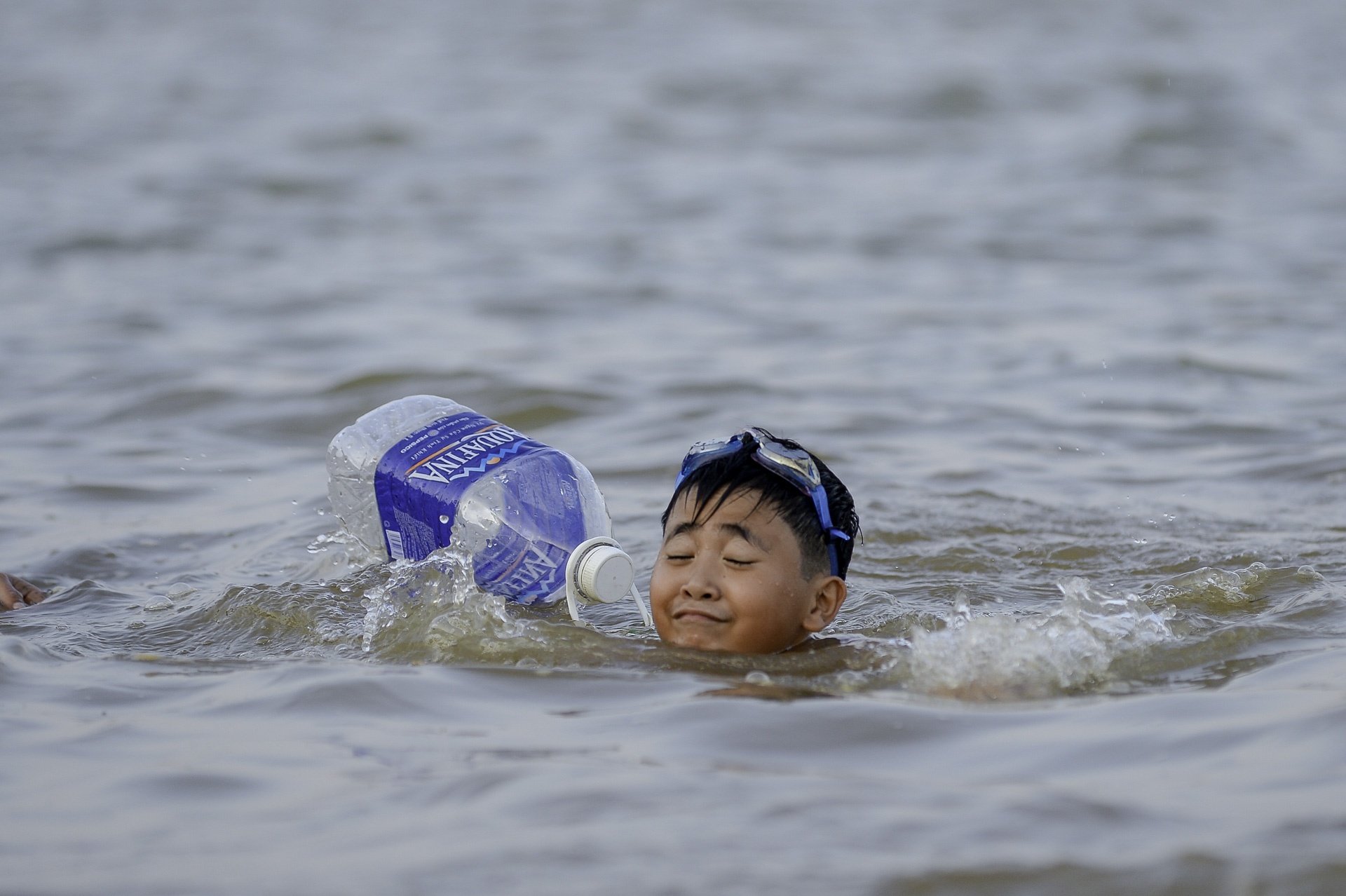 boi loi,  nang nong,  tre em,  nhiet do anh 9