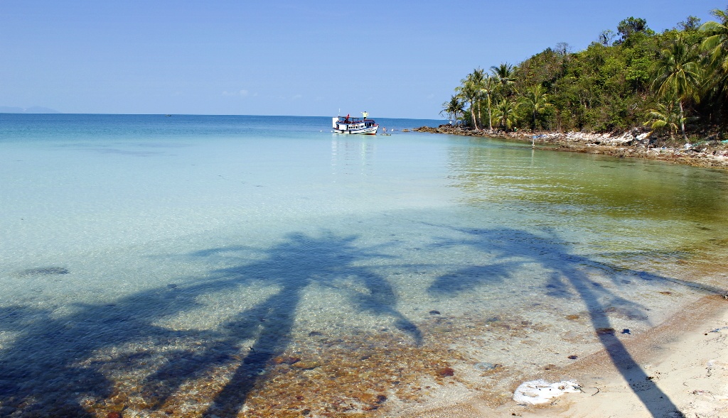Thien duong bien mua he o quan dao Nam Du hinh anh