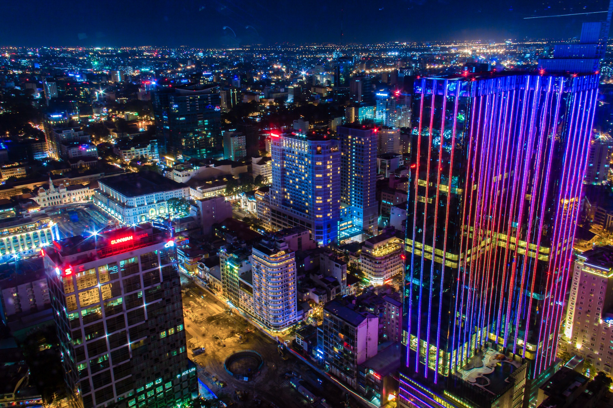 Dem Sai Gon dep ruc ro nhin tu tren cao hinh anh