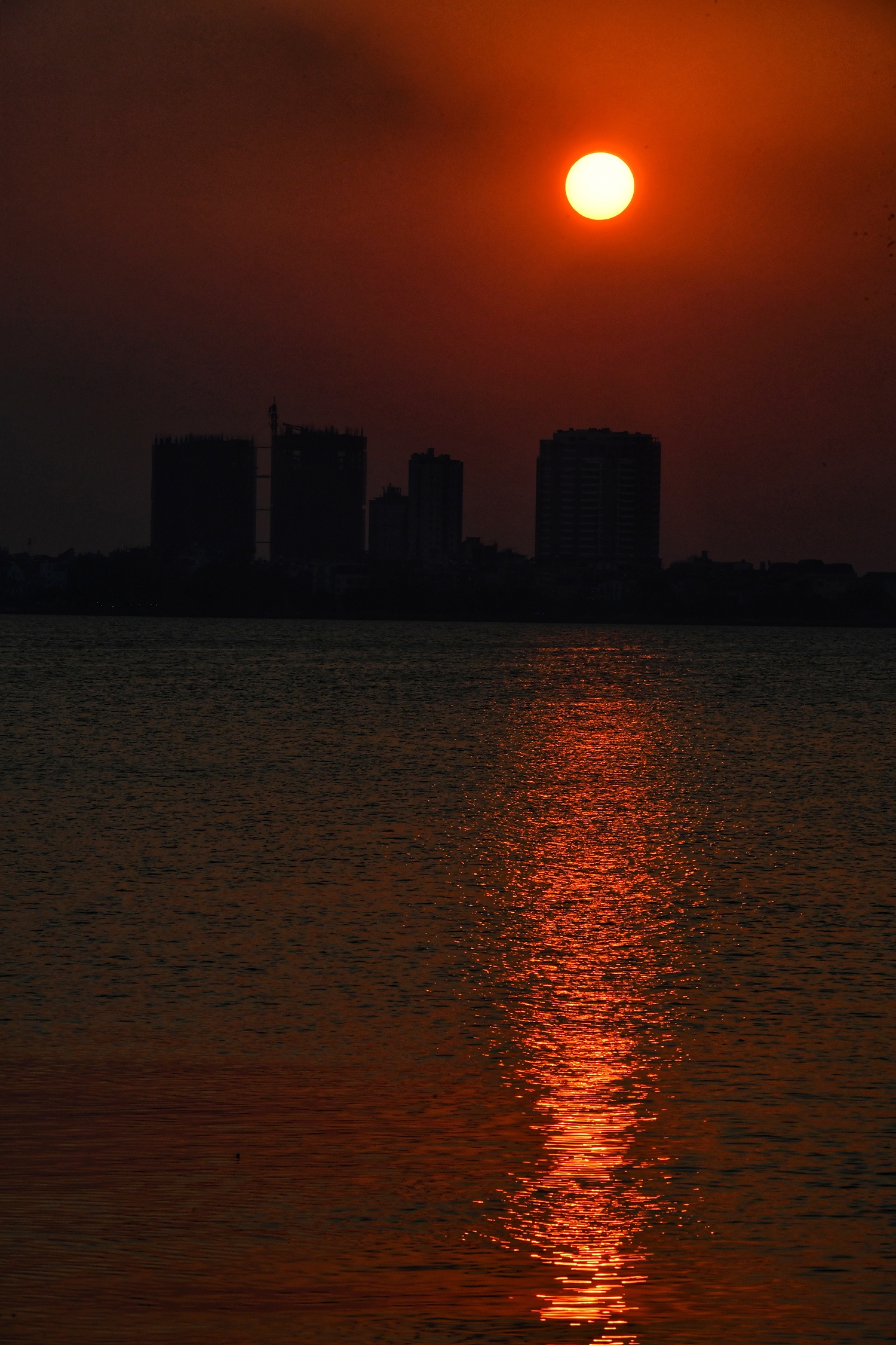 san anh hoang hon tren ho Tay anh 10