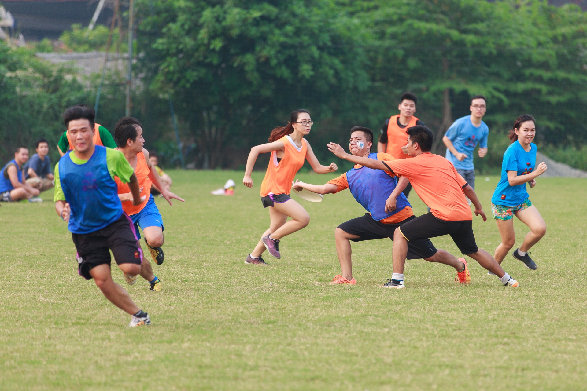 Bên cạnh những lợi ích về rèn luyện thể lực, ném đĩa bay còn giúp người chơi xả stress, đem đến niềm vui và sự sảng khoái cho người chơi.