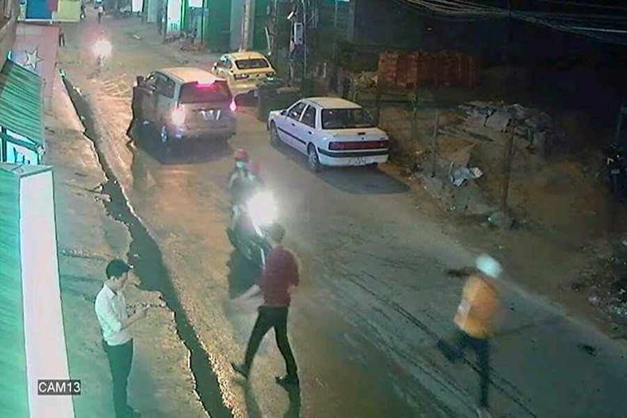 Cai va o quan karaoke, nam thanh nien rut dao dam chet nguoi hinh anh