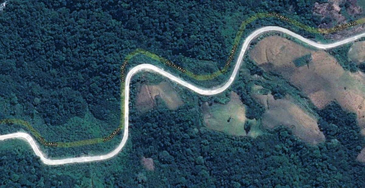 Canh sat bat mot ten cuop taxi tron trong rung sau hinh anh