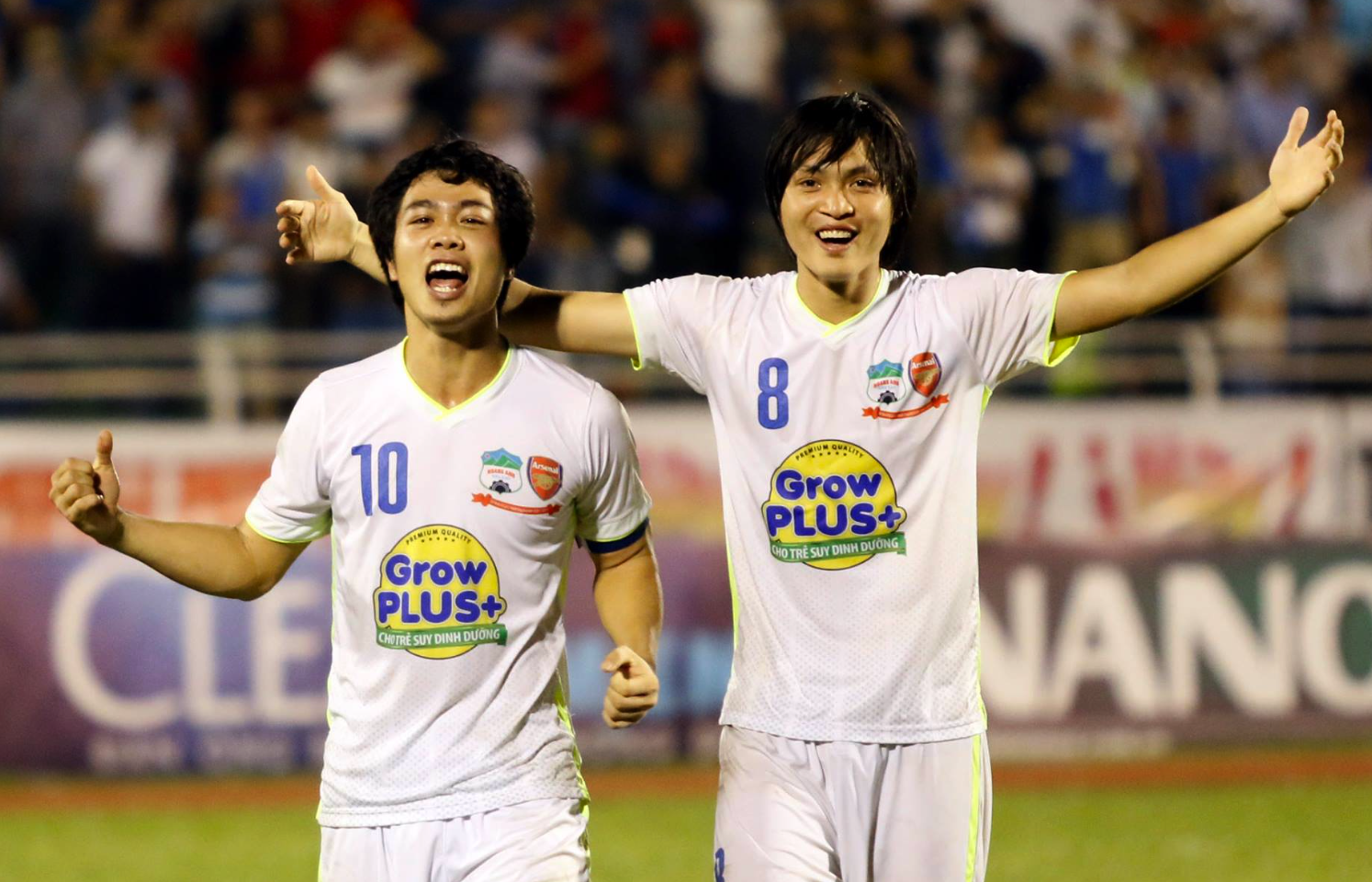 Cau thu HAGL vo oa sau khi gianh ve chung ket U21 quoc te hinh anh