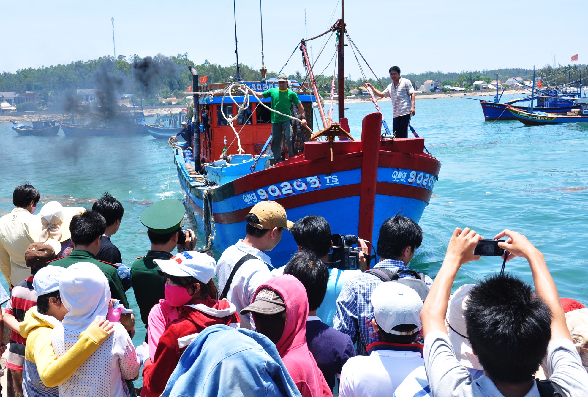 Mot ngu dan Quang Ngai bi ban chet o Truong Sa hinh anh