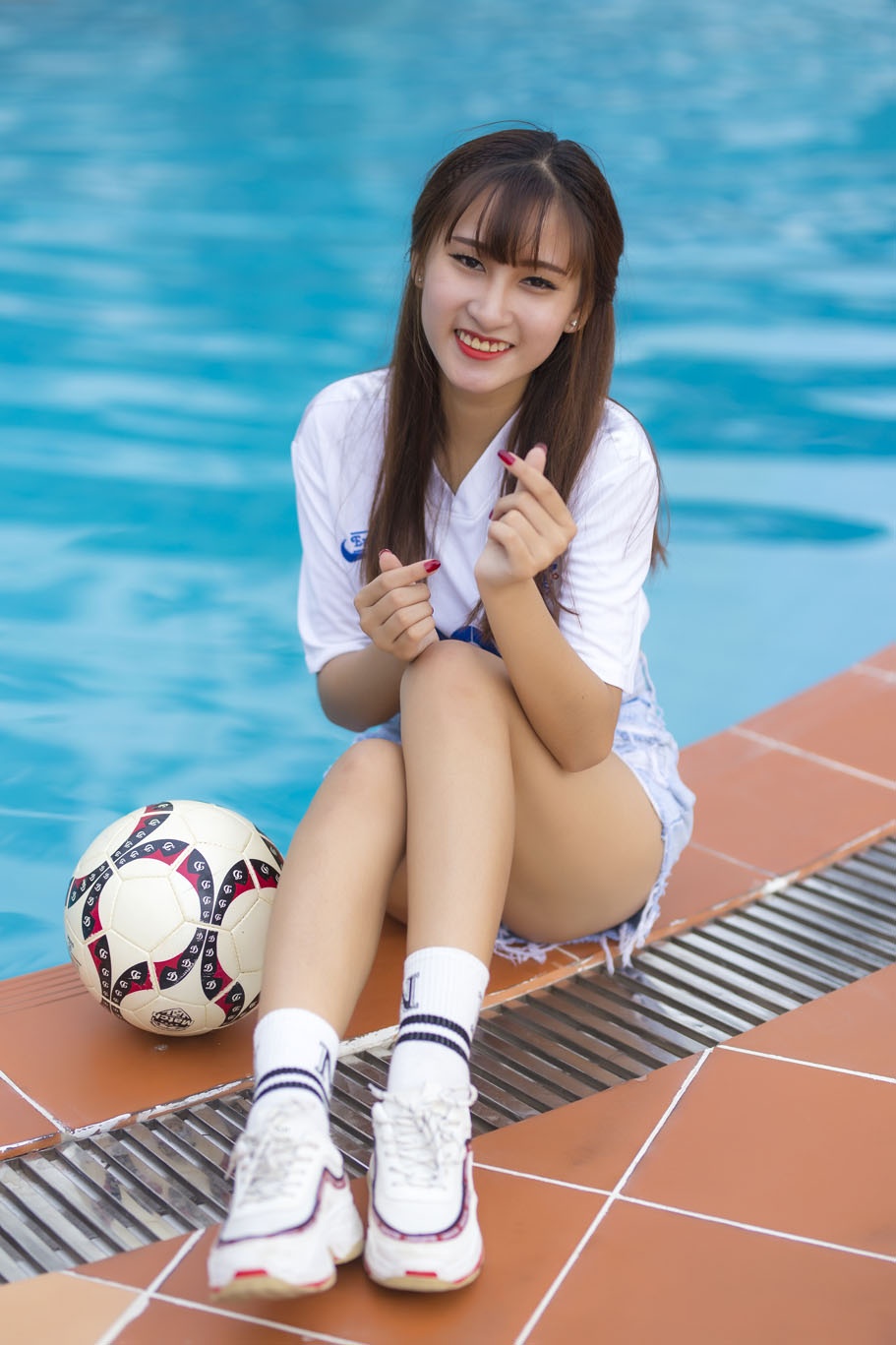 nguoi dep co vu World Cup anh 9