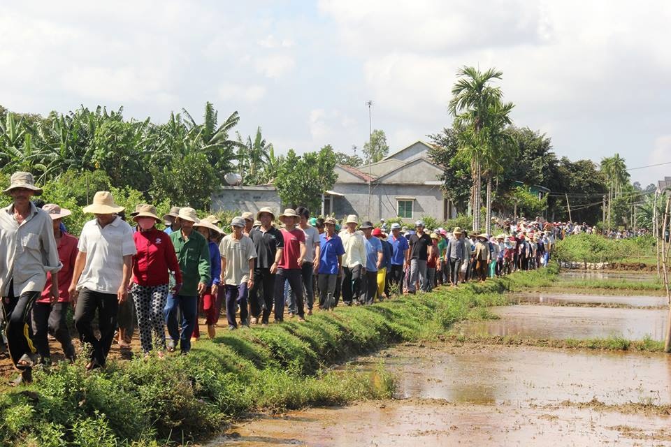 Nghin nguoi dua tien ngu dan bi ban chet o Truong Sa hinh anh