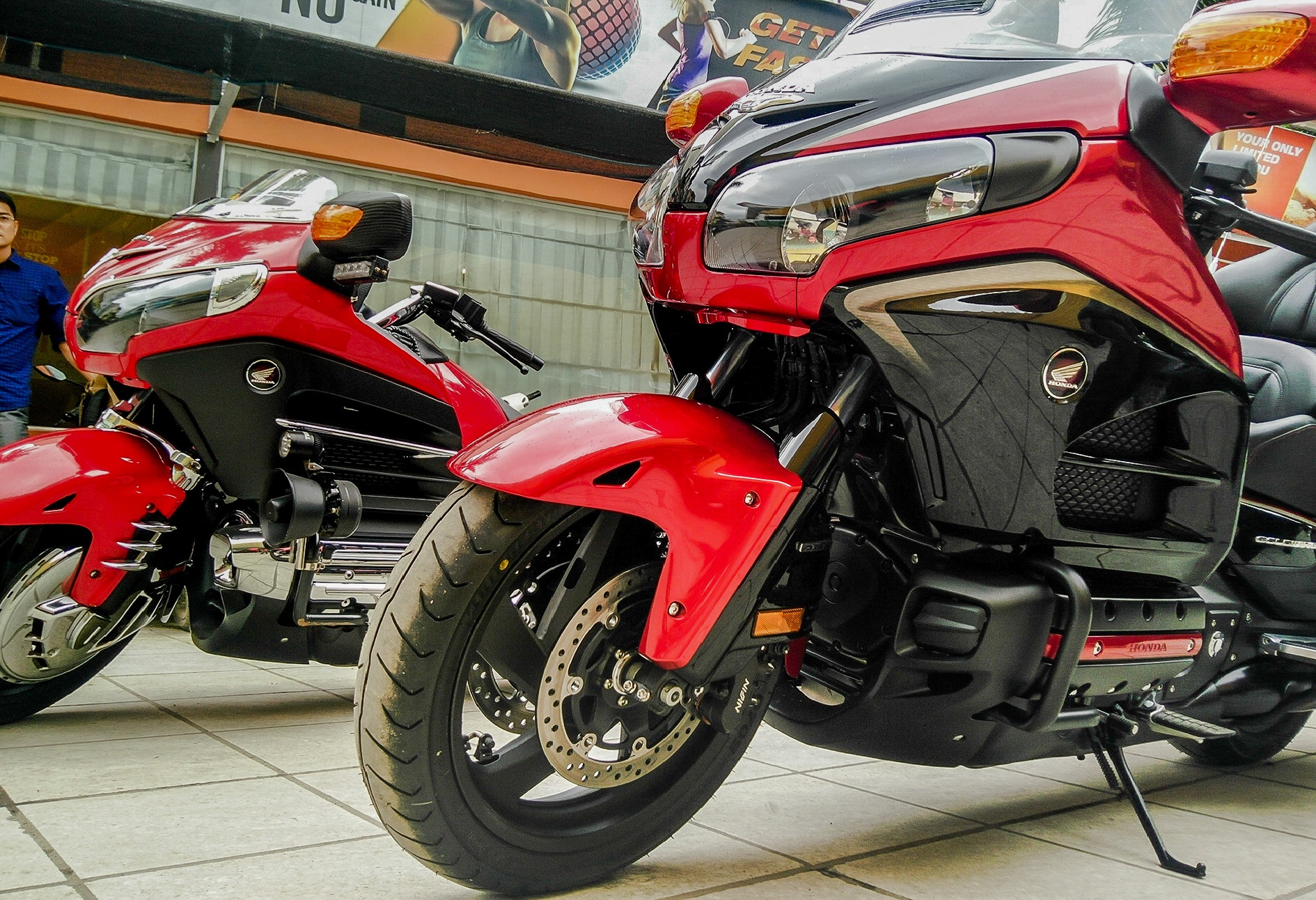 Goldwing 40th  về phần đầu xe được thiết kế giống với phiên bản F6B mới được đưa ra không lâu . Về kích thước, phiên bản đặc biệt này sở hữu chiều cao 125mm và chiều dài cơ sở 1690mm. với trọng lượng 421 kg