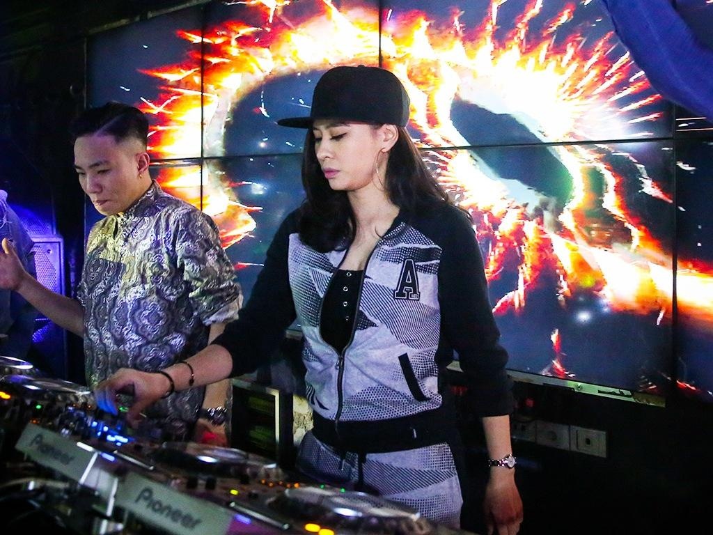 Ba me don than 9X sang lam bep, toi o vu truong hinh anh